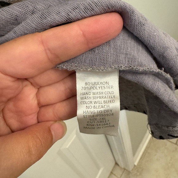 She + Sky brand top with leopard print - Picture 3 of 4